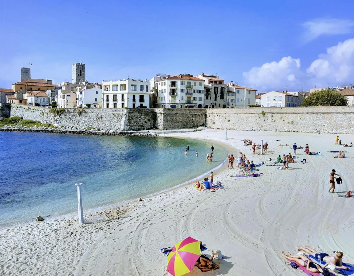 Vue Mer Et Remparts. Entre Vieille Ville Et Plages Antibes Exteriér fotografie